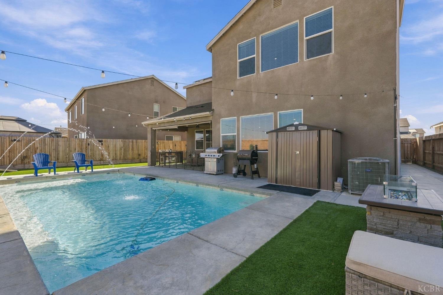 532 Vanderbilt Dr, Lemoore, CA 93245