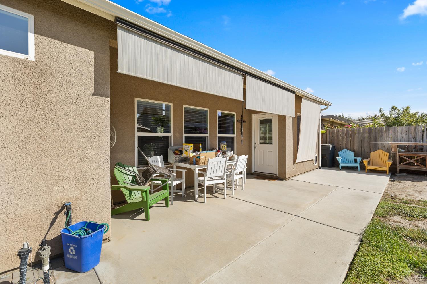 Open Photo