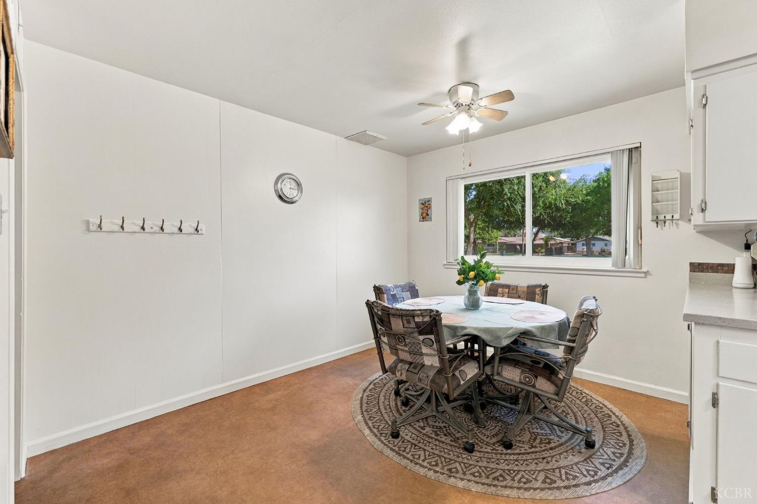 3985 N Tollhouse Rd, Fresno, CA 93726