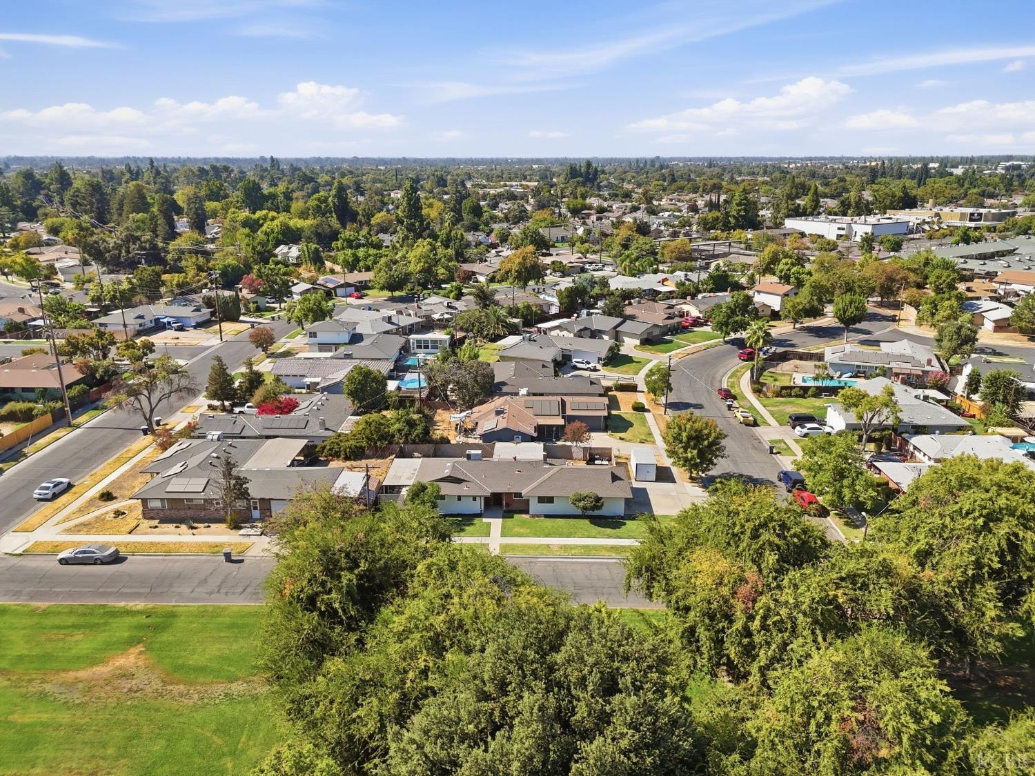 3985 N Tollhouse Rd, Fresno, CA 93726