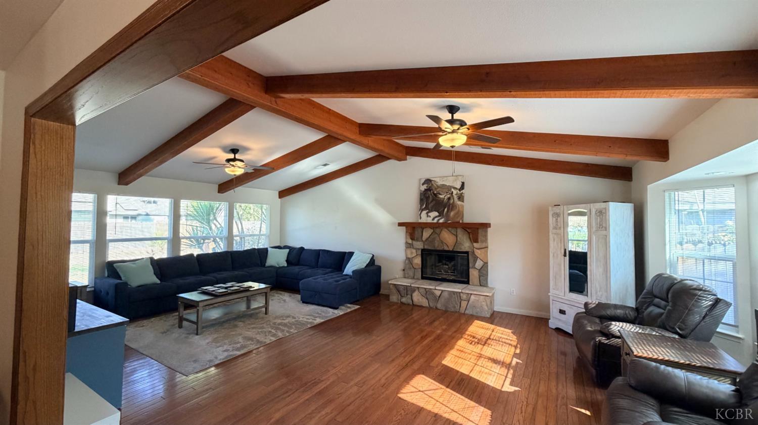 1216 Oxford Way, Hanford, CA 93230