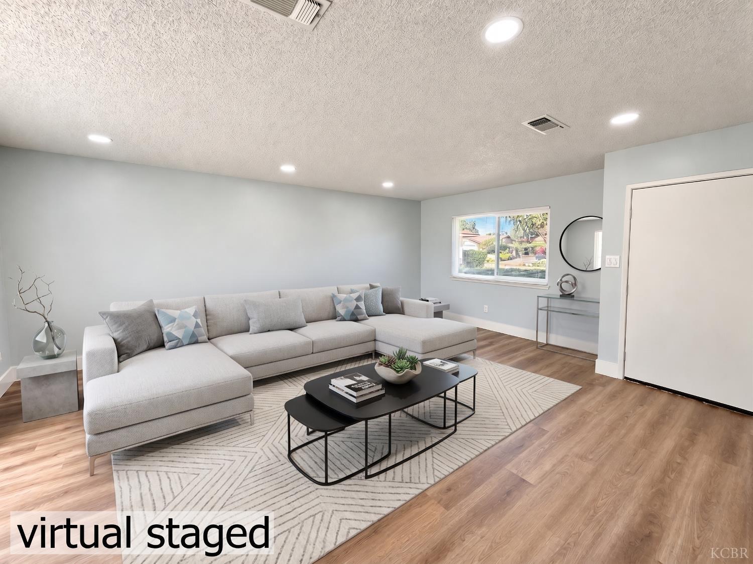 1565 Lark St, Hanford, CA 93230