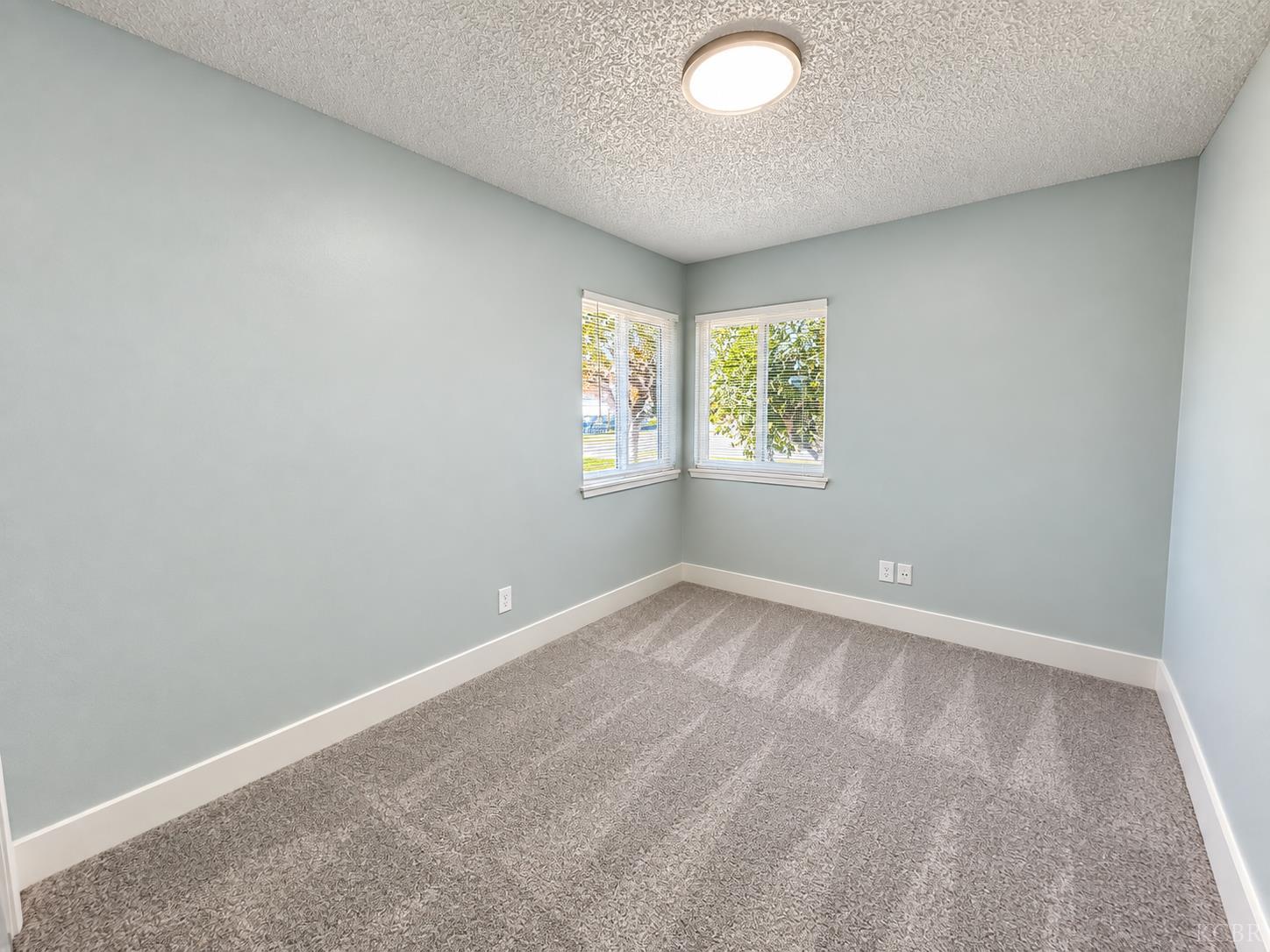 1565 Lark St, Hanford, CA 93230