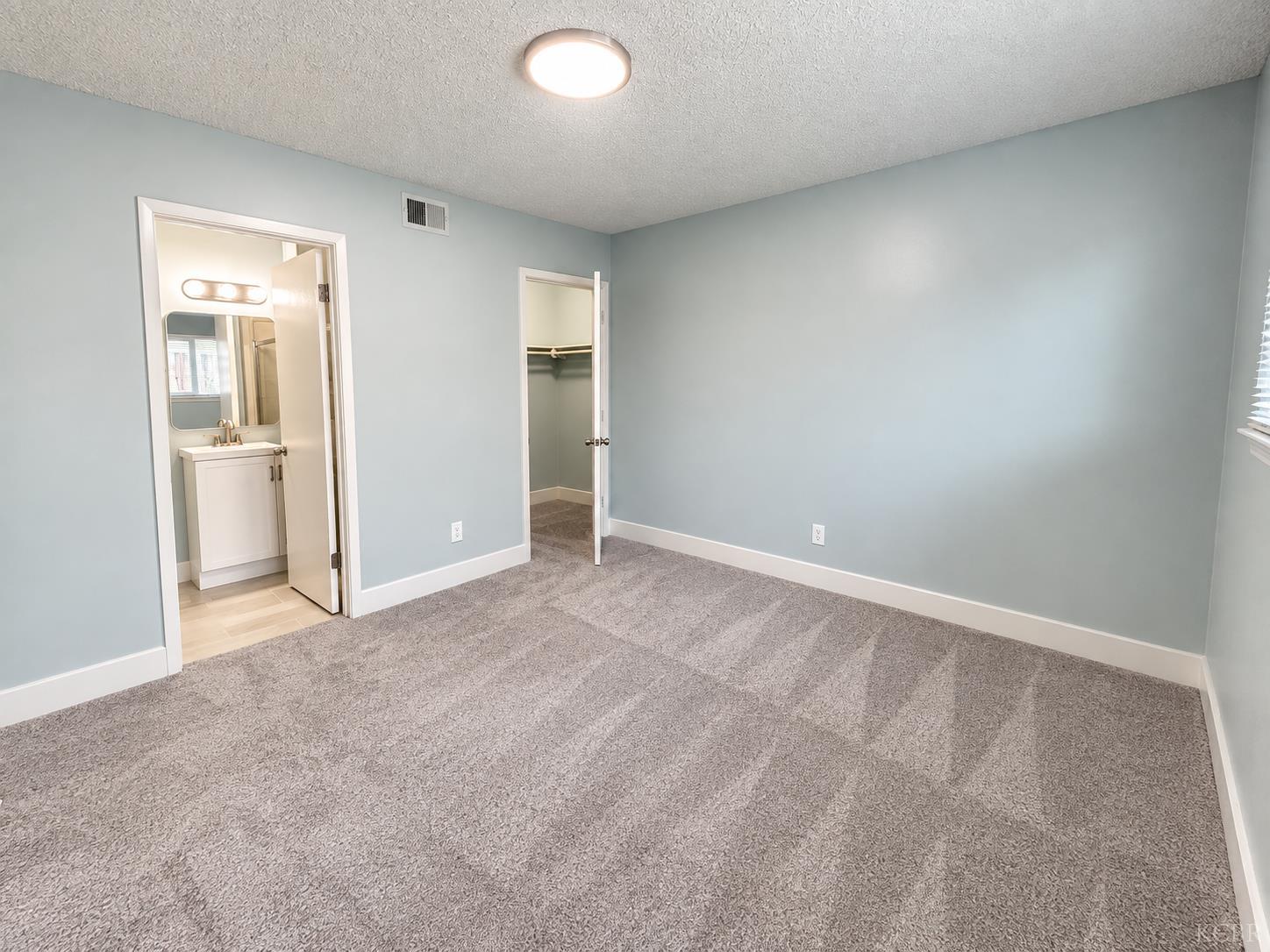 1565 Lark St, Hanford, CA 93230