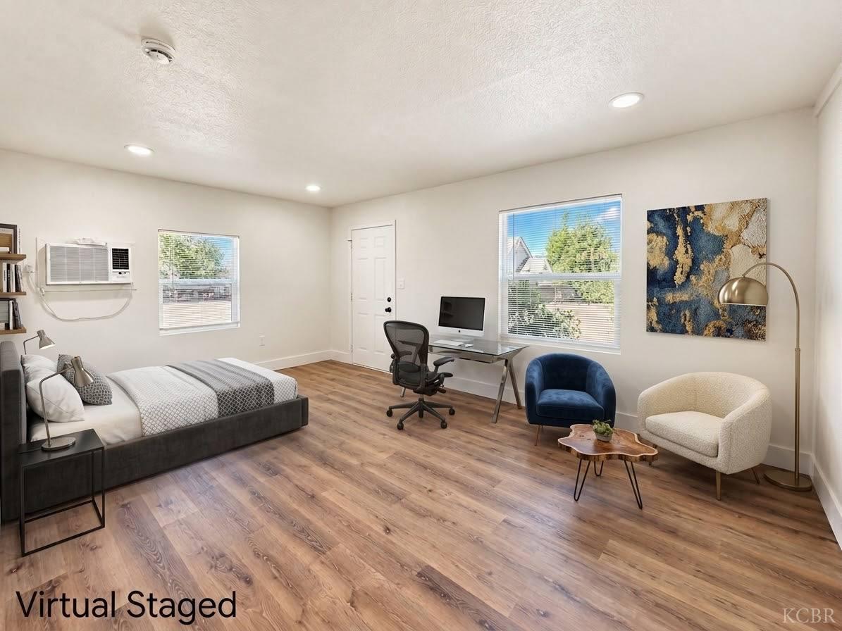 141 W Ashlan Ave, Fresno, CA 93705