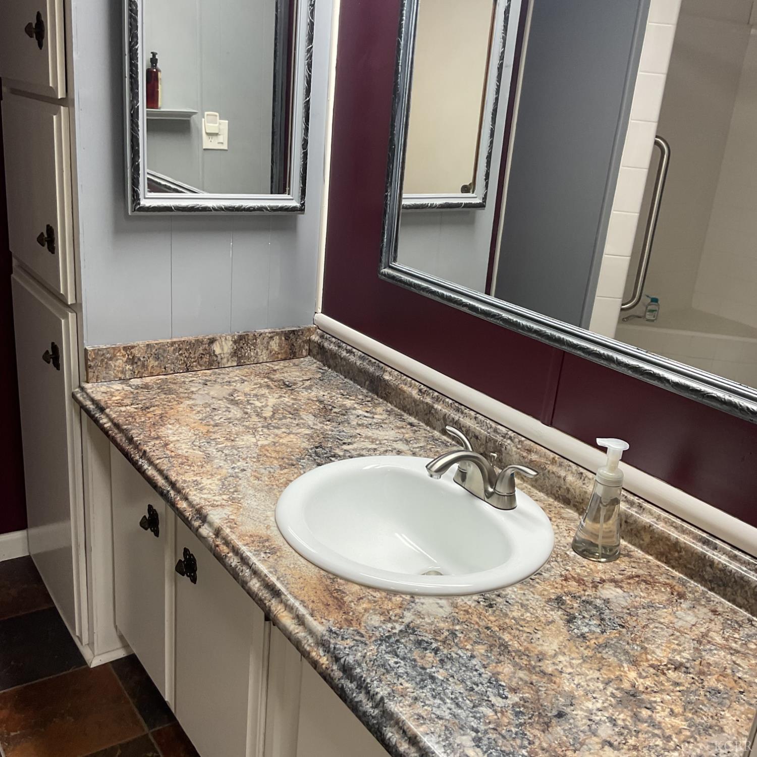 1255 W grangeville, Hanford, CA 93230
