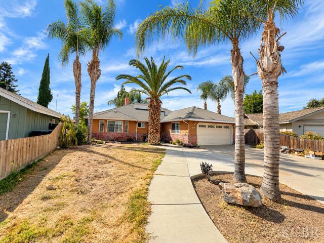 1621 N Maple St E, Visalia, CA 93292