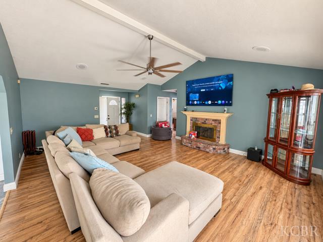 1621 N Maple St E, Visalia, CA 93292