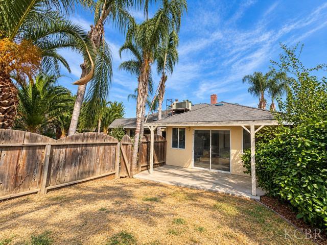 1621 N Maple St E, Visalia, CA 93292