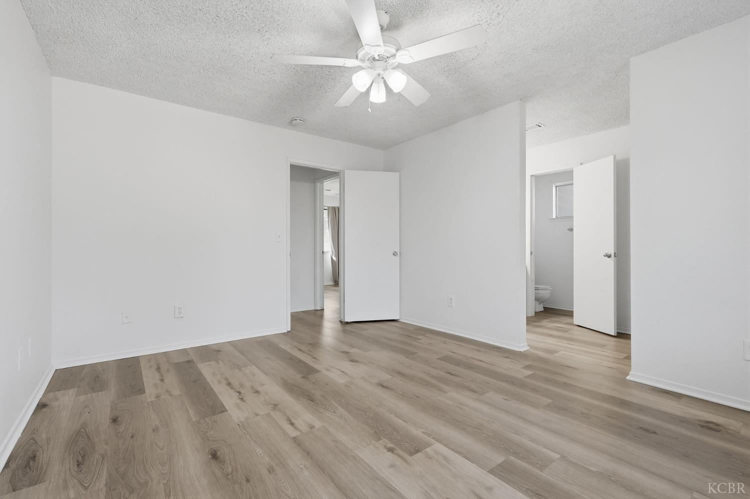 778 Lakewood Dr, Hanford, CA 93230