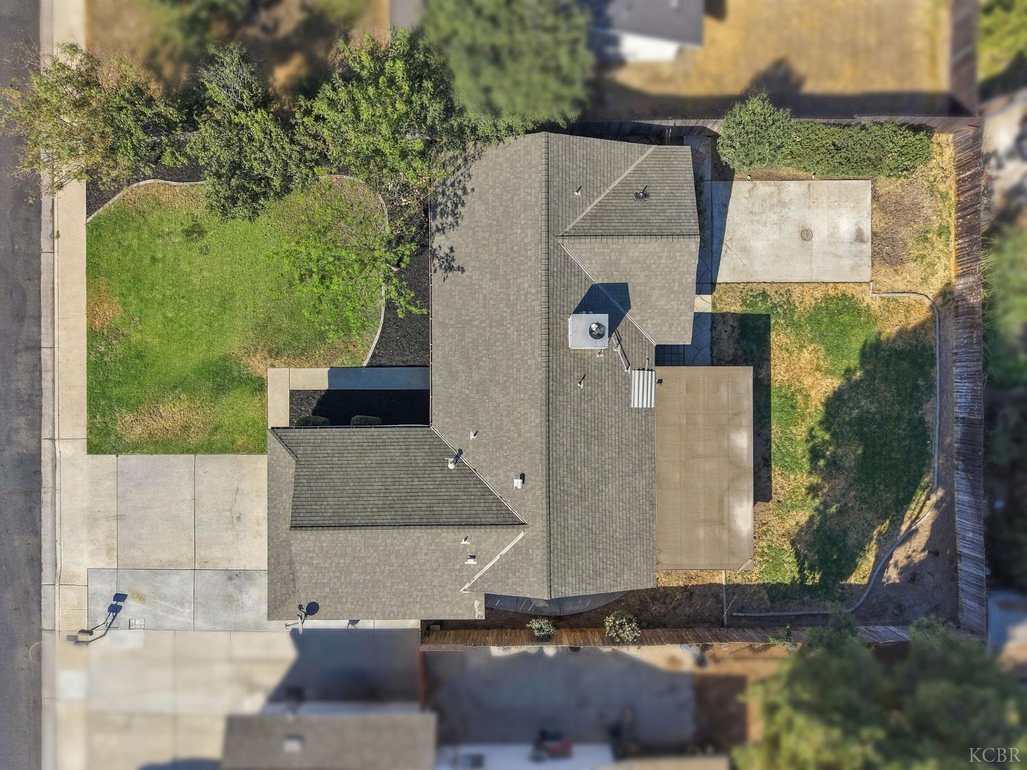 778 Lakewood Dr, Hanford, CA 93230