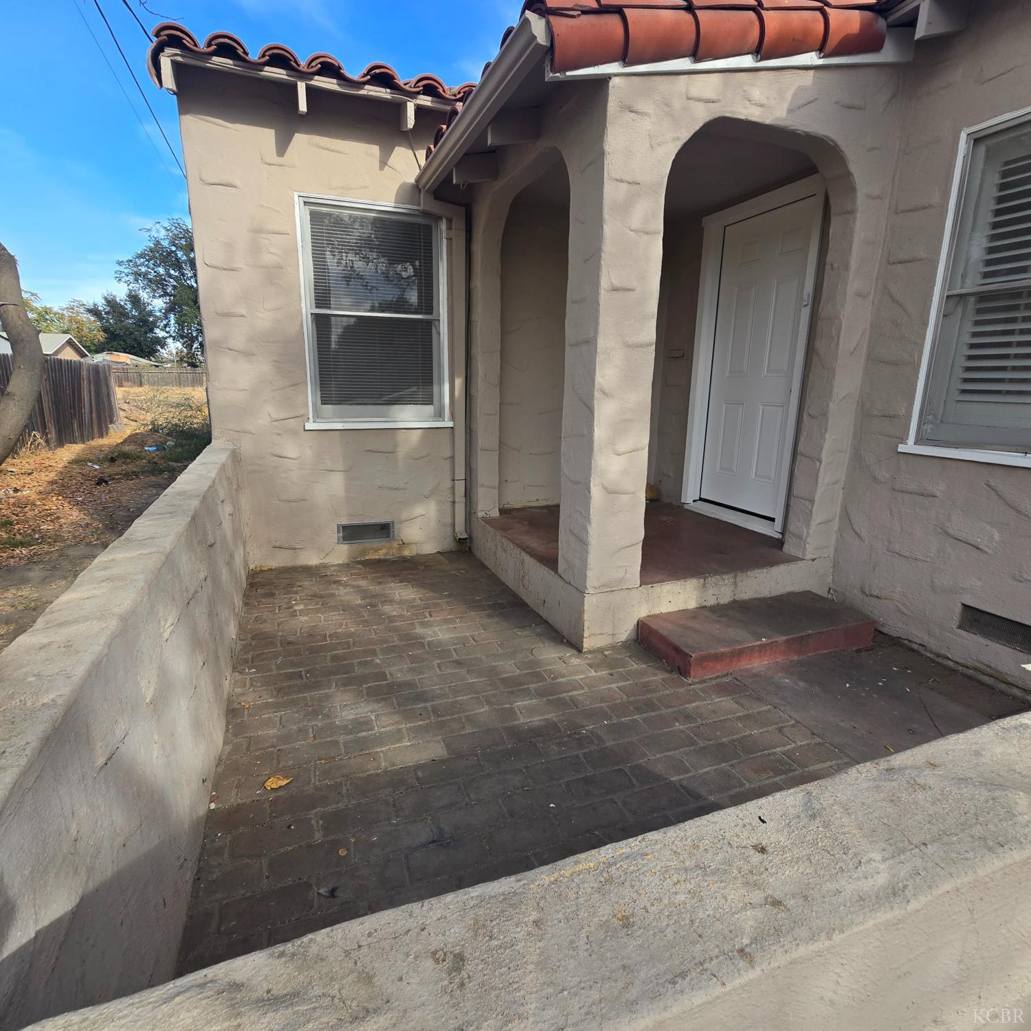707 N Harris St, Hanford, CA 93230