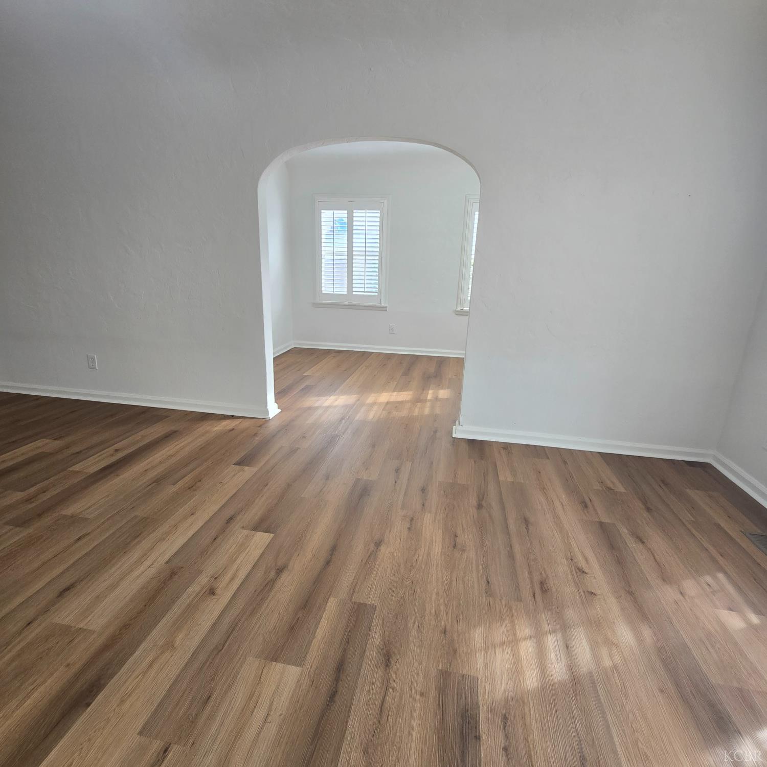 707 N Harris St, Hanford, CA 93230