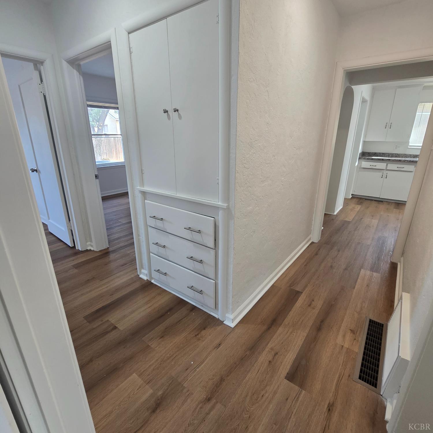 707 N Harris St, Hanford, CA 93230