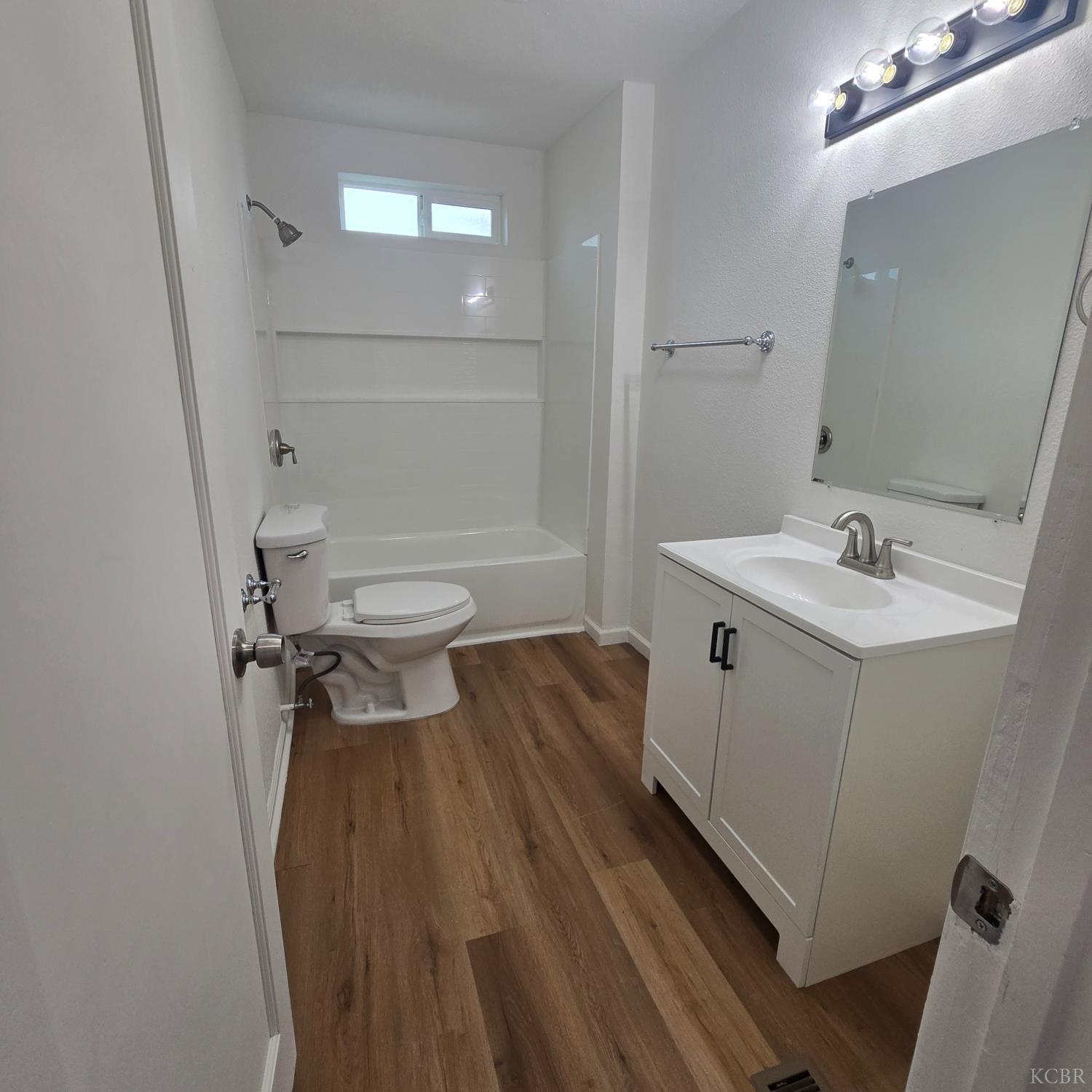 707 N Harris St, Hanford, CA 93230