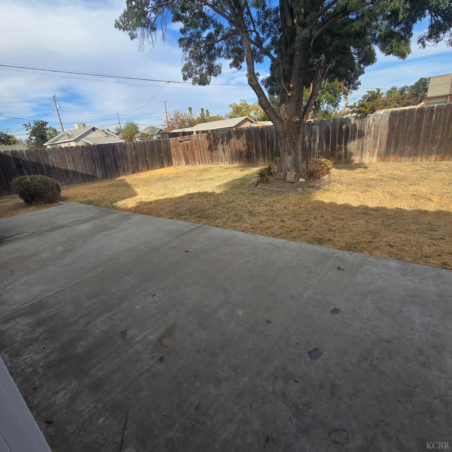 707 N Harris St, Hanford, CA 93230