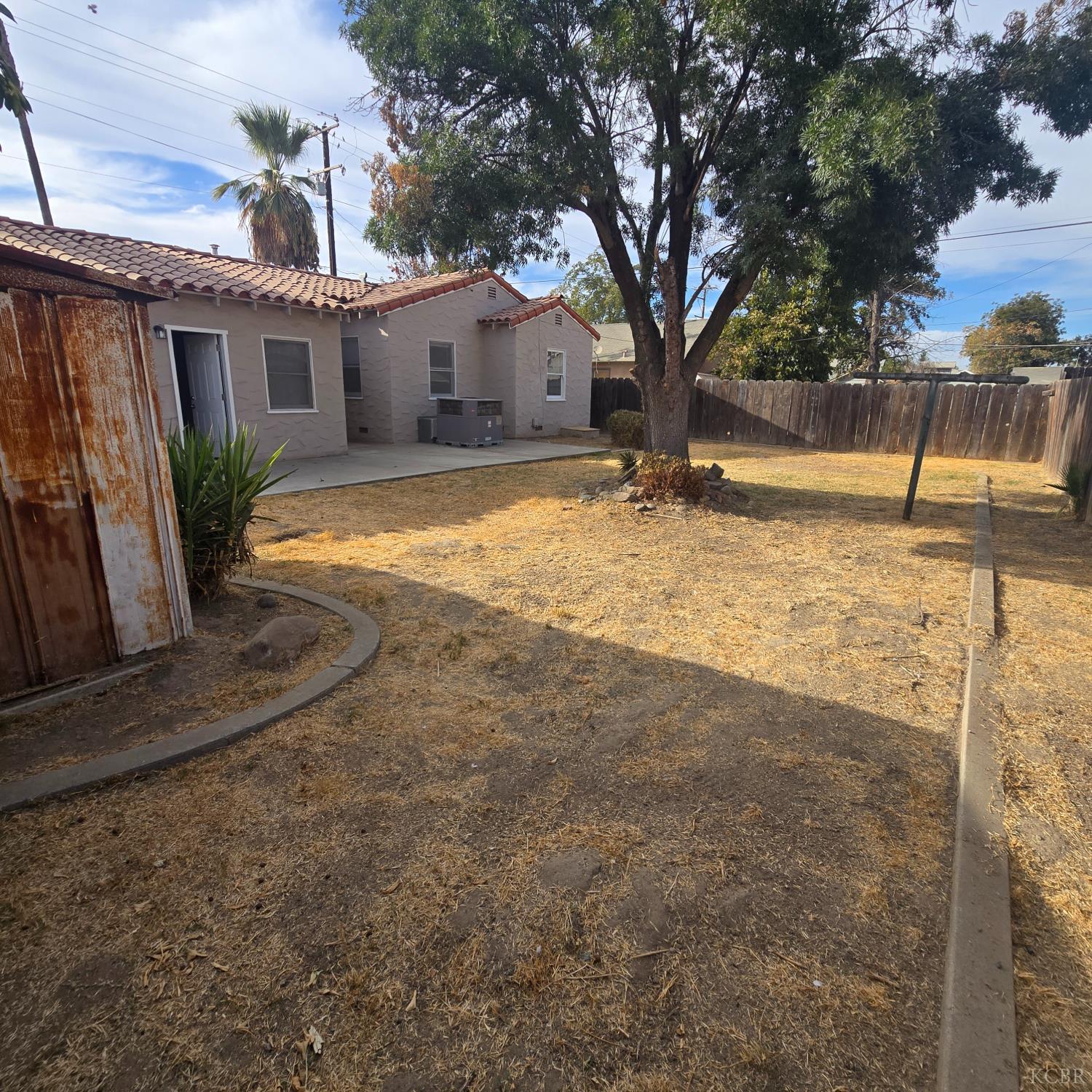707 N Harris St, Hanford, CA 93230