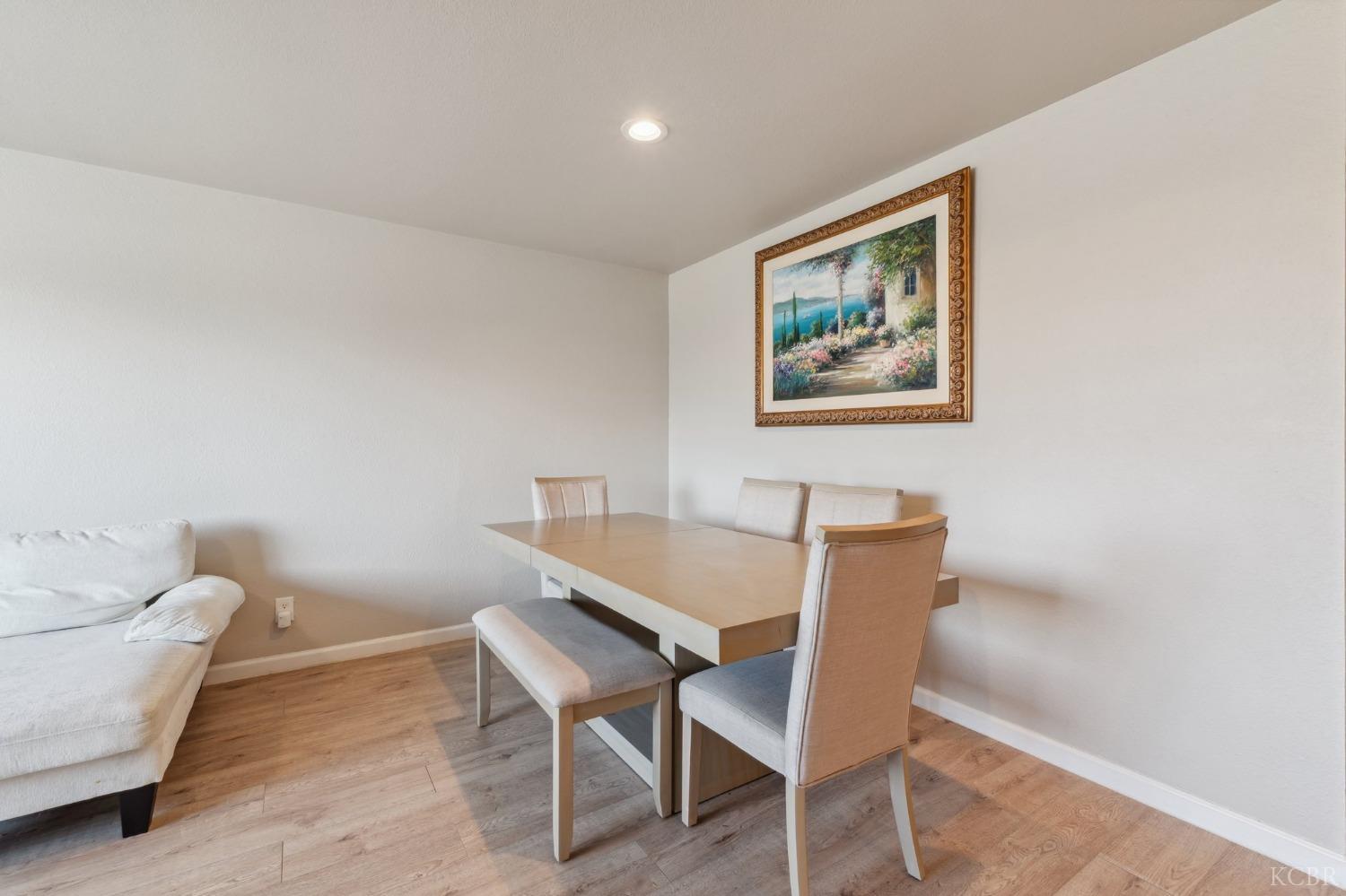 8620 La Vaca Way, Hanford, CA 93230