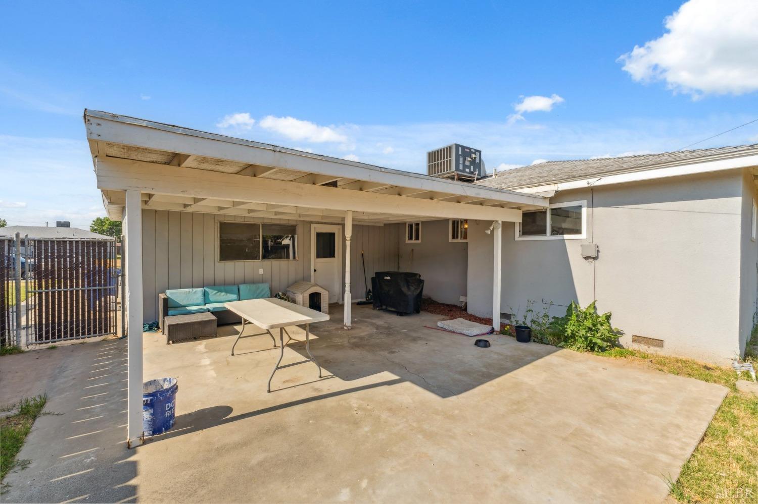 8620 La Vaca Way, Hanford, CA 93230