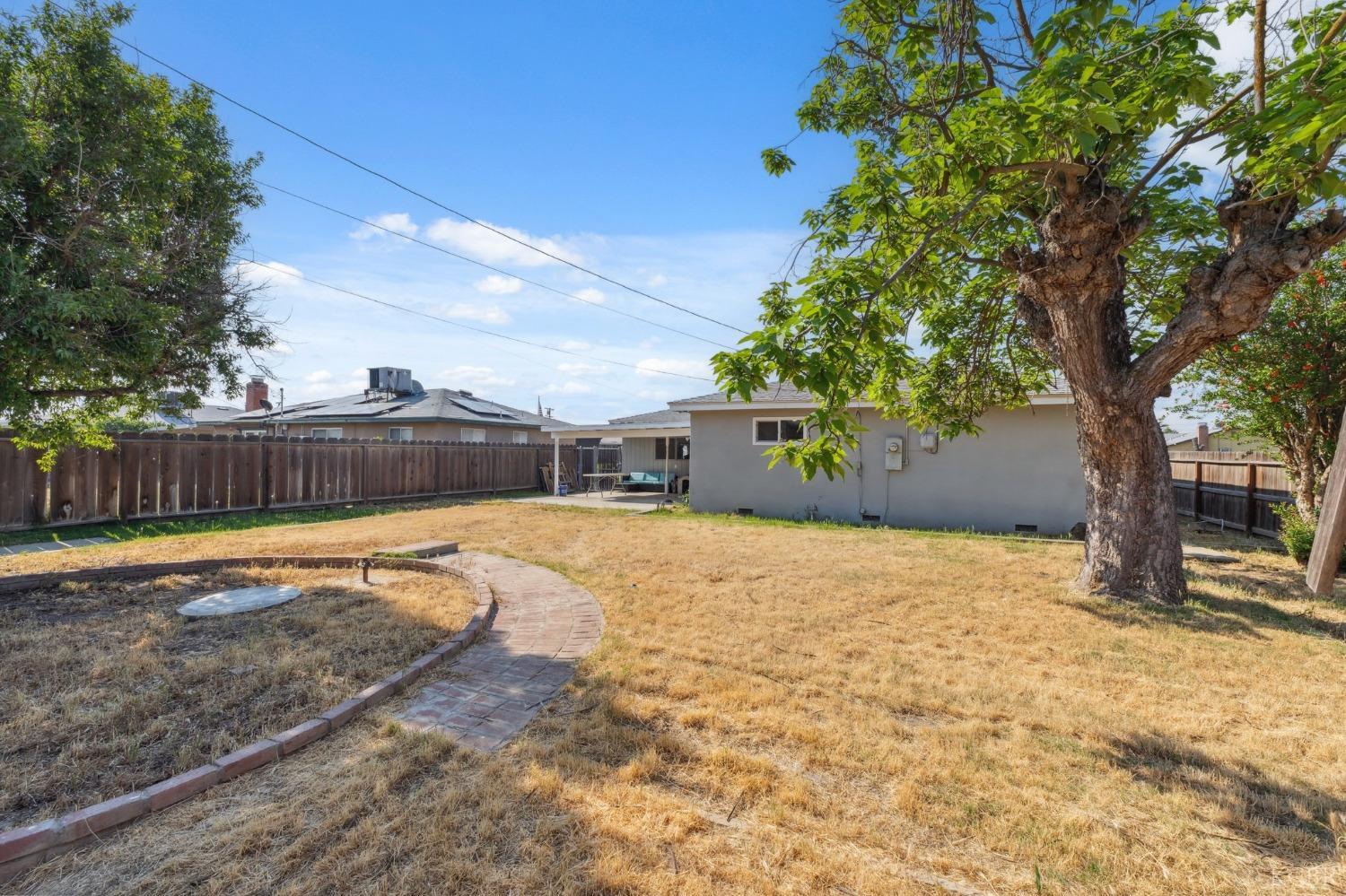 8620 La Vaca Way, Hanford, CA 93230