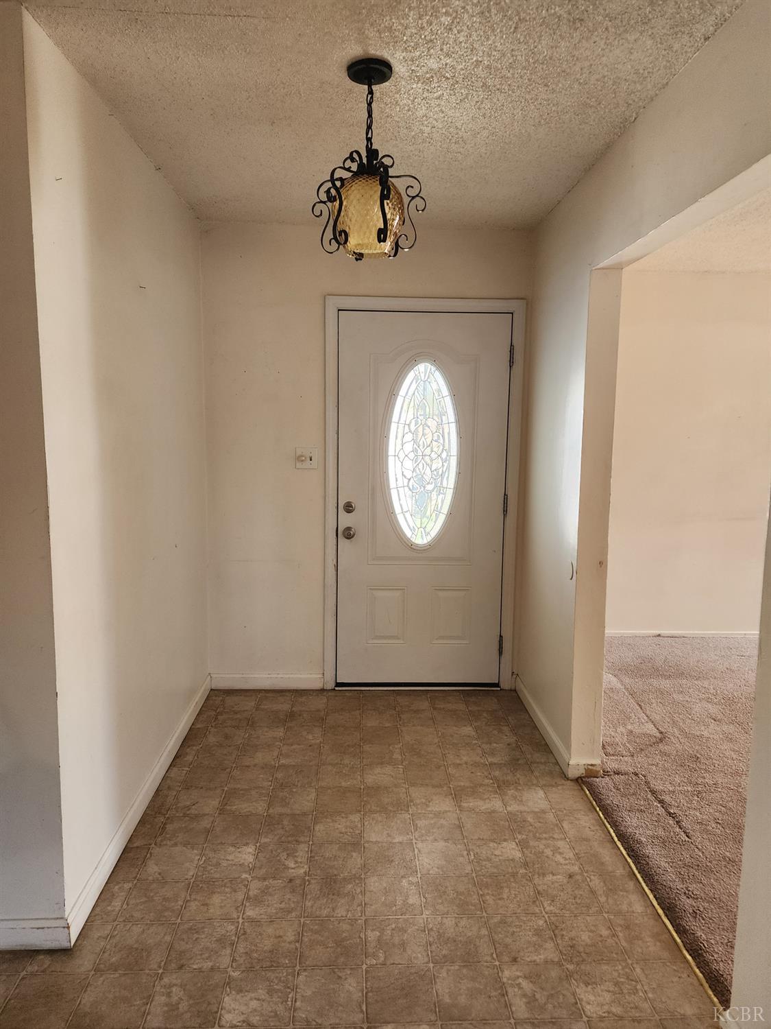 1124 Robin Ave, Hanford, CA 93230