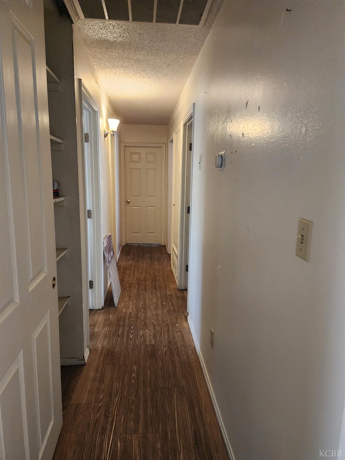 1124 Robin Ave, Hanford, CA 93230