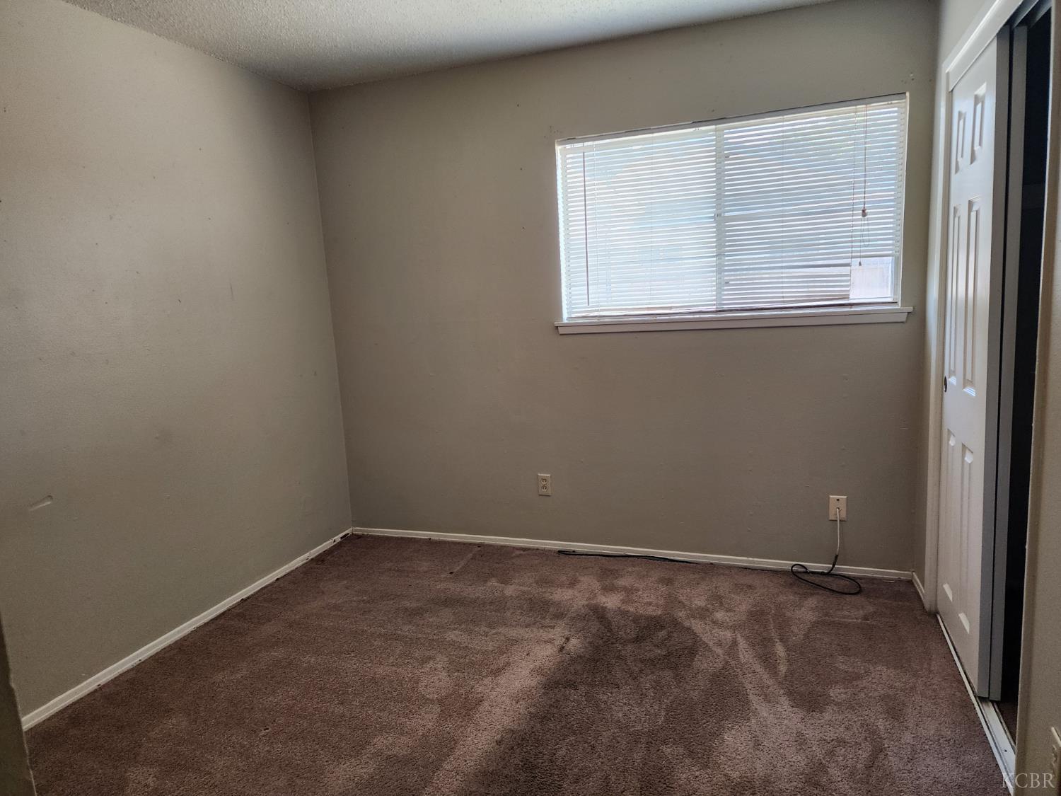 1124 Robin Ave, Hanford, CA 93230