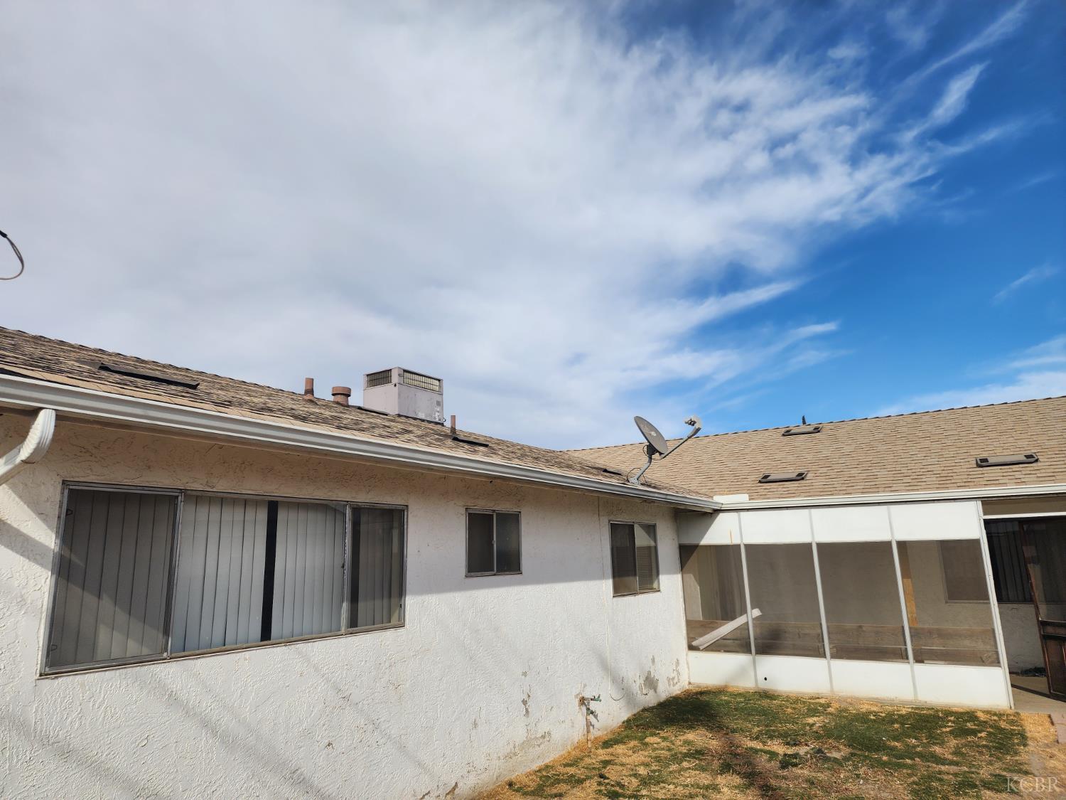 1124 Robin Ave, Hanford, CA 93230