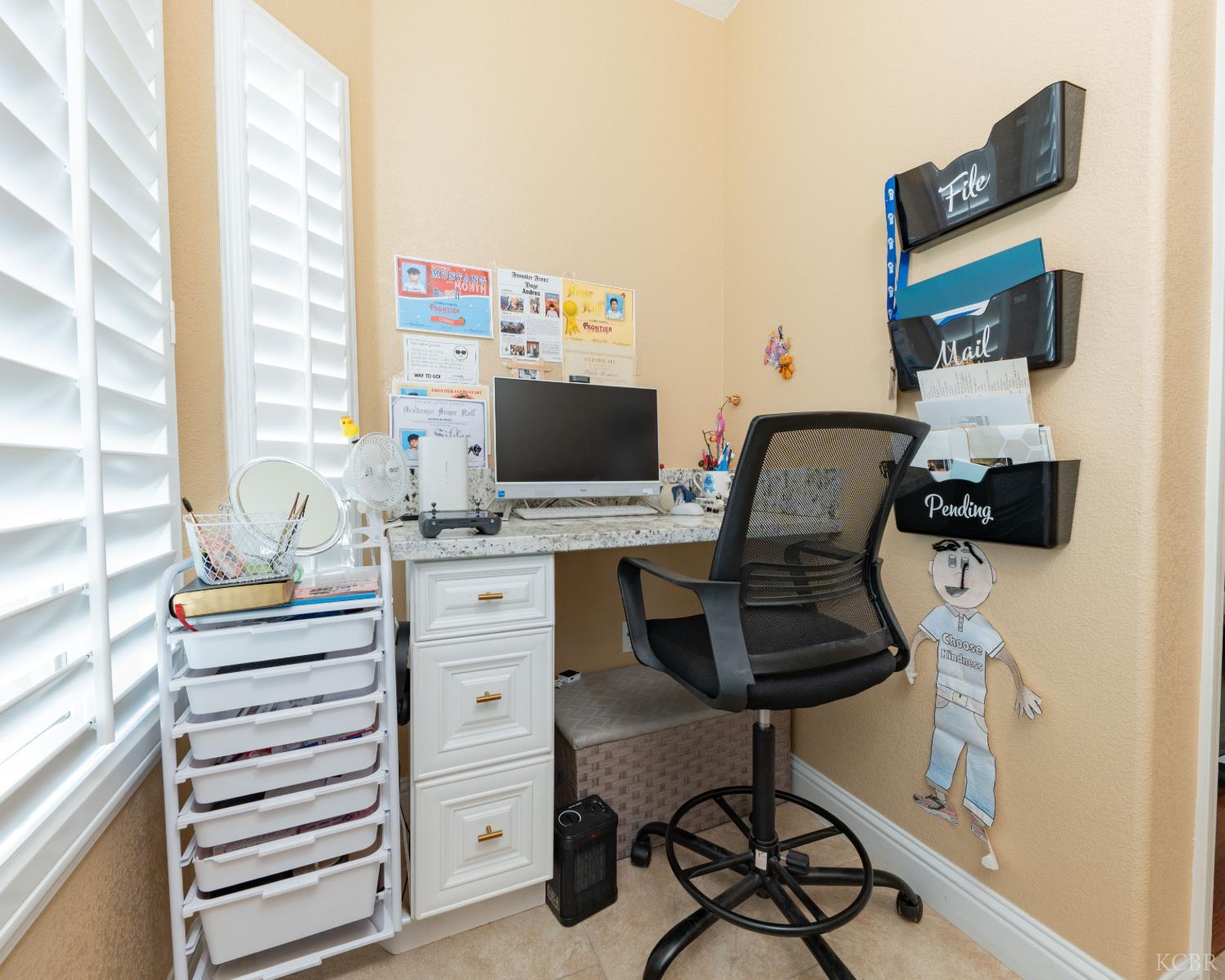 634 E San Miguel St, Hanford, CA 93230