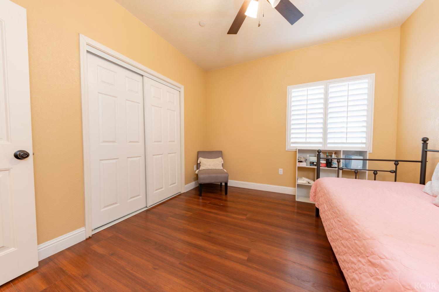 634 E San Miguel St, Hanford, CA 93230