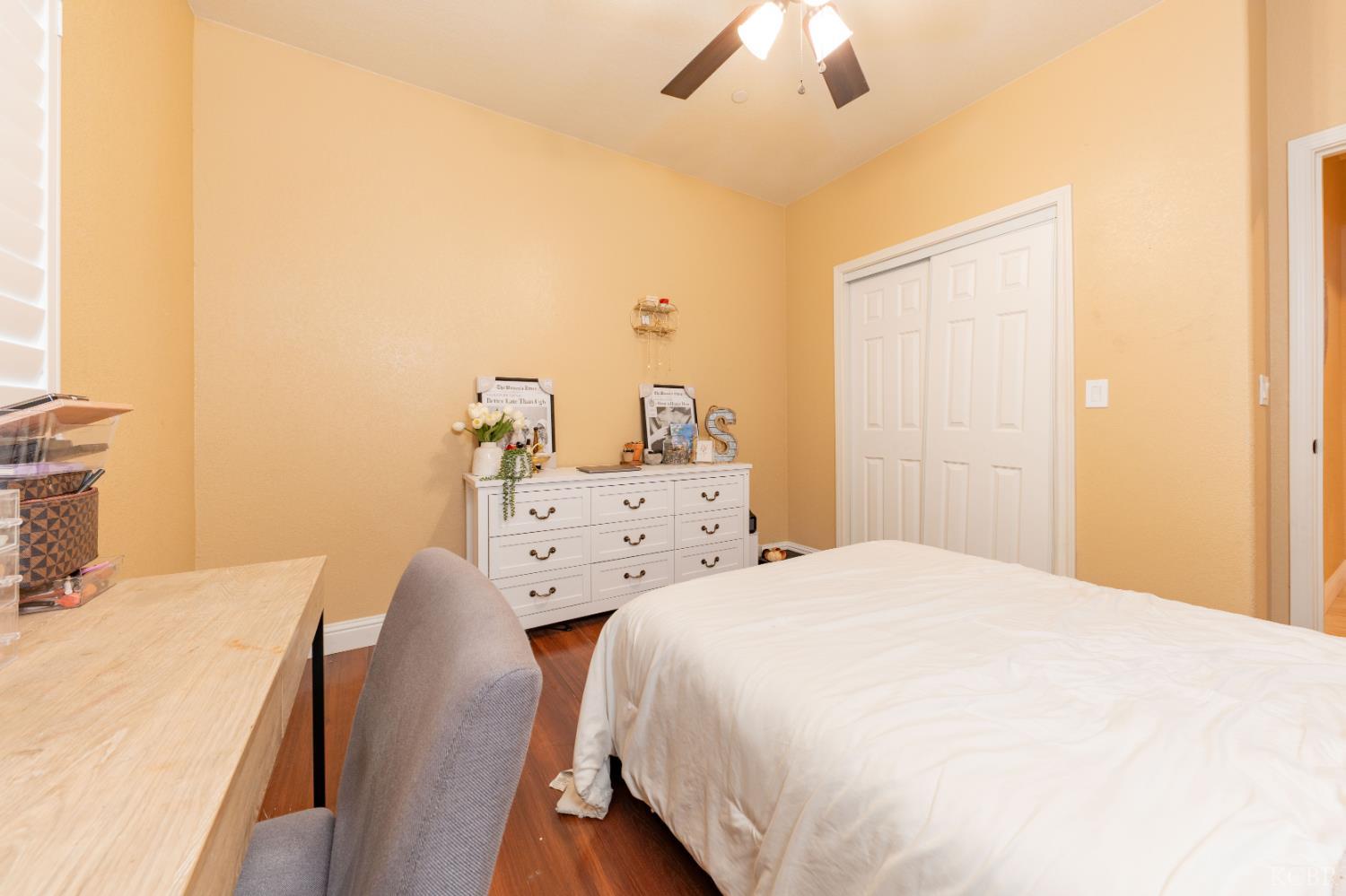 634 E San Miguel St, Hanford, CA 93230