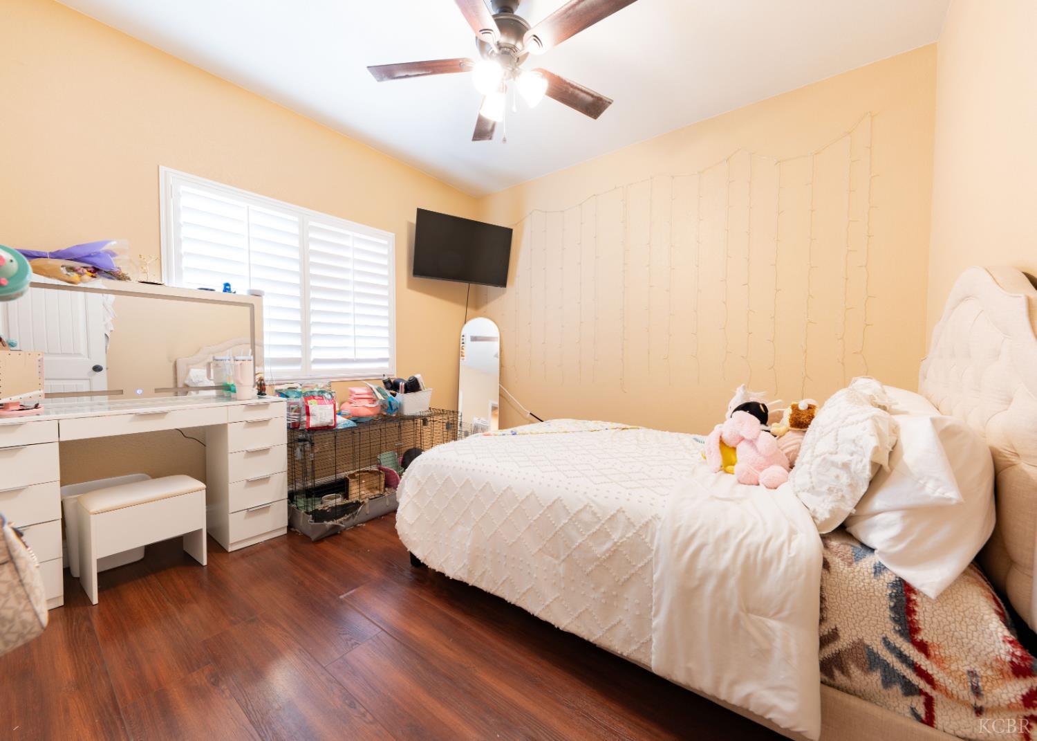 634 E San Miguel St, Hanford, CA 93230