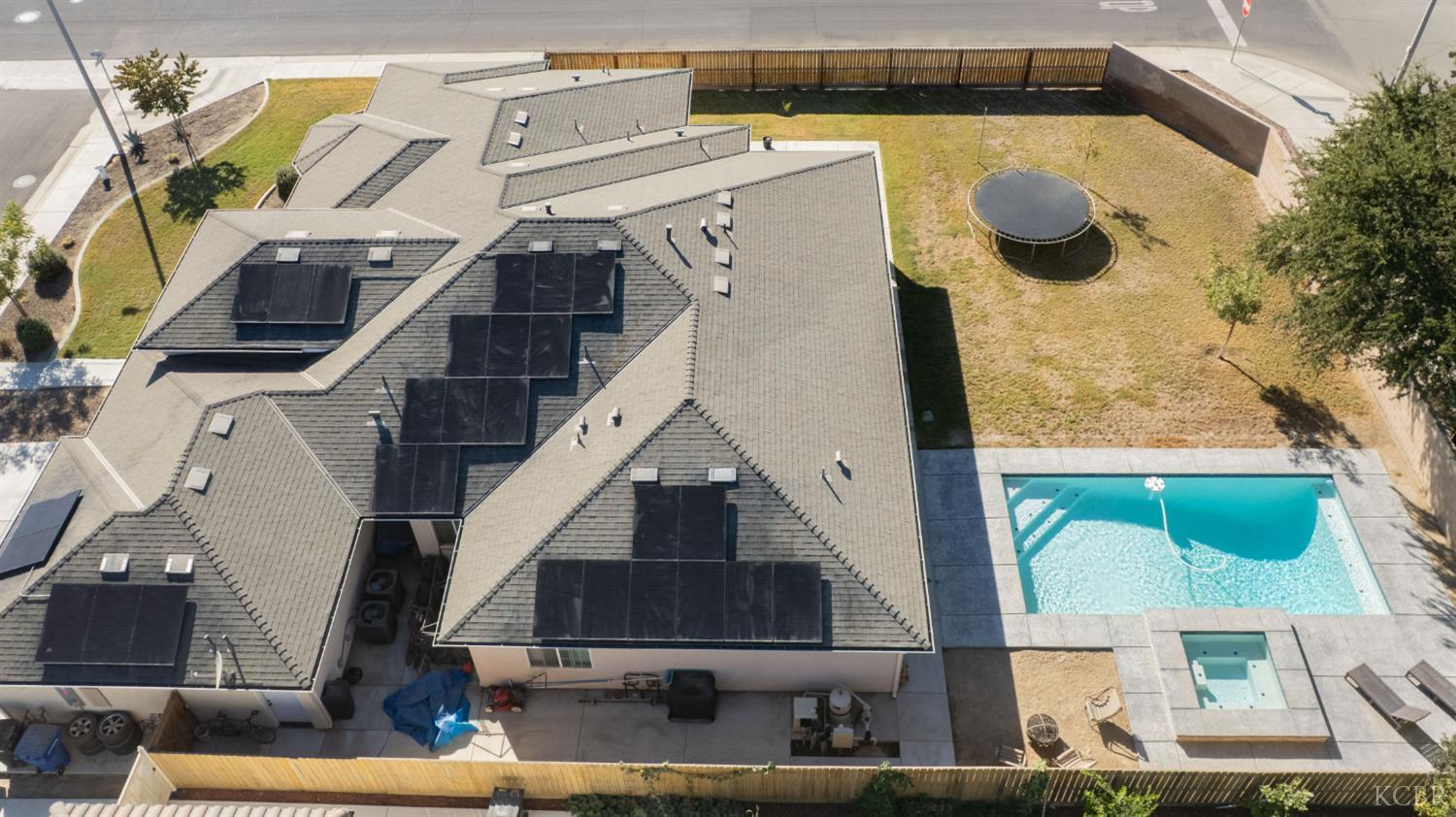 634 E San Miguel St, Hanford, CA 93230