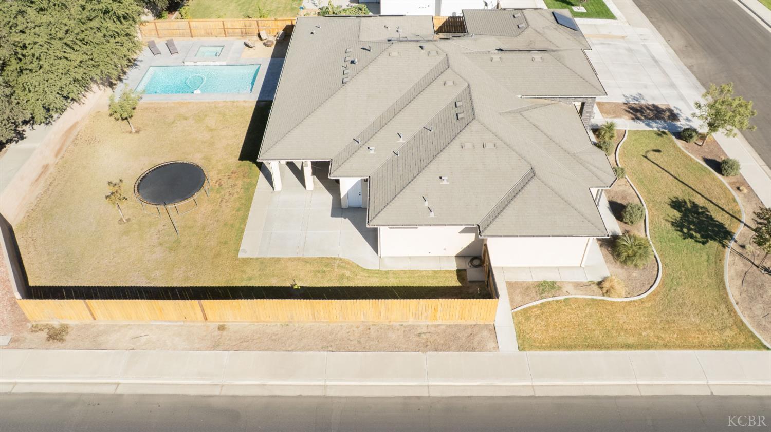 634 E San Miguel St, Hanford, CA 93230