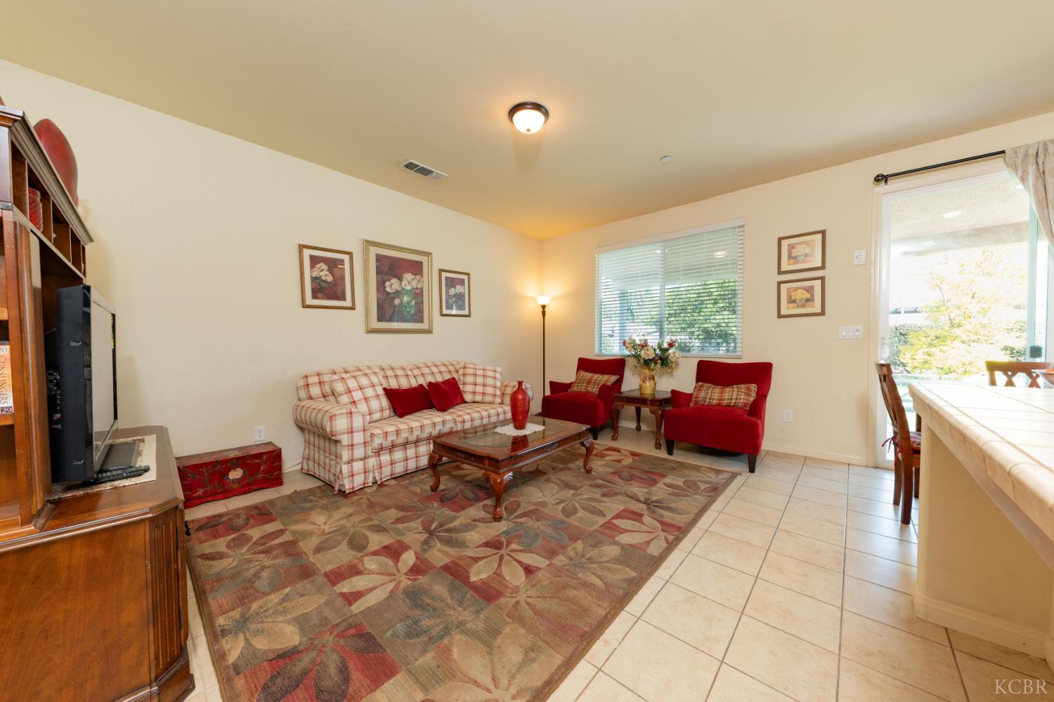 10606 Bremgarten Ct, Bakersfield, CA 93314