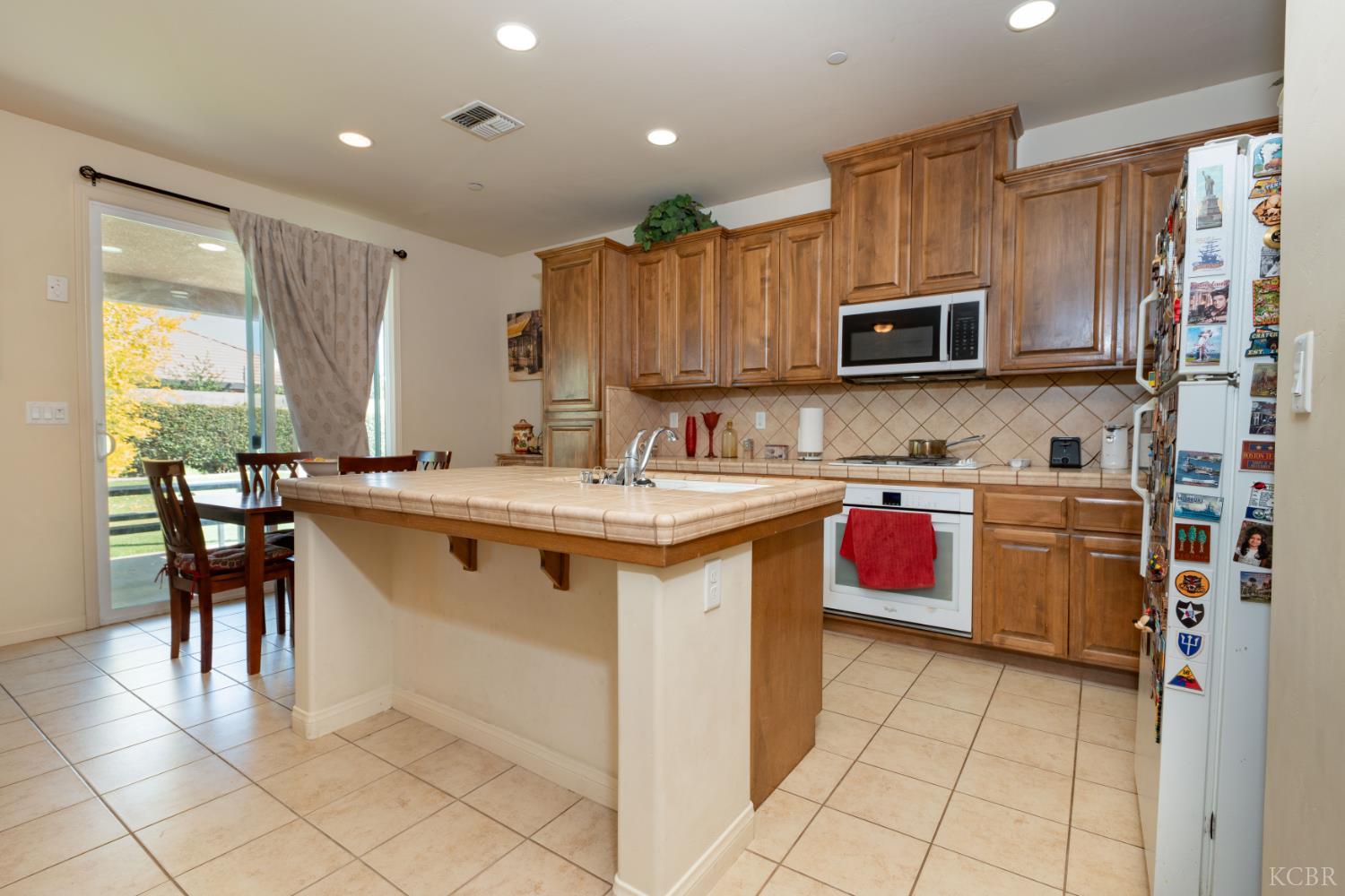 10606 Bremgarten Ct, Bakersfield, CA 93314
