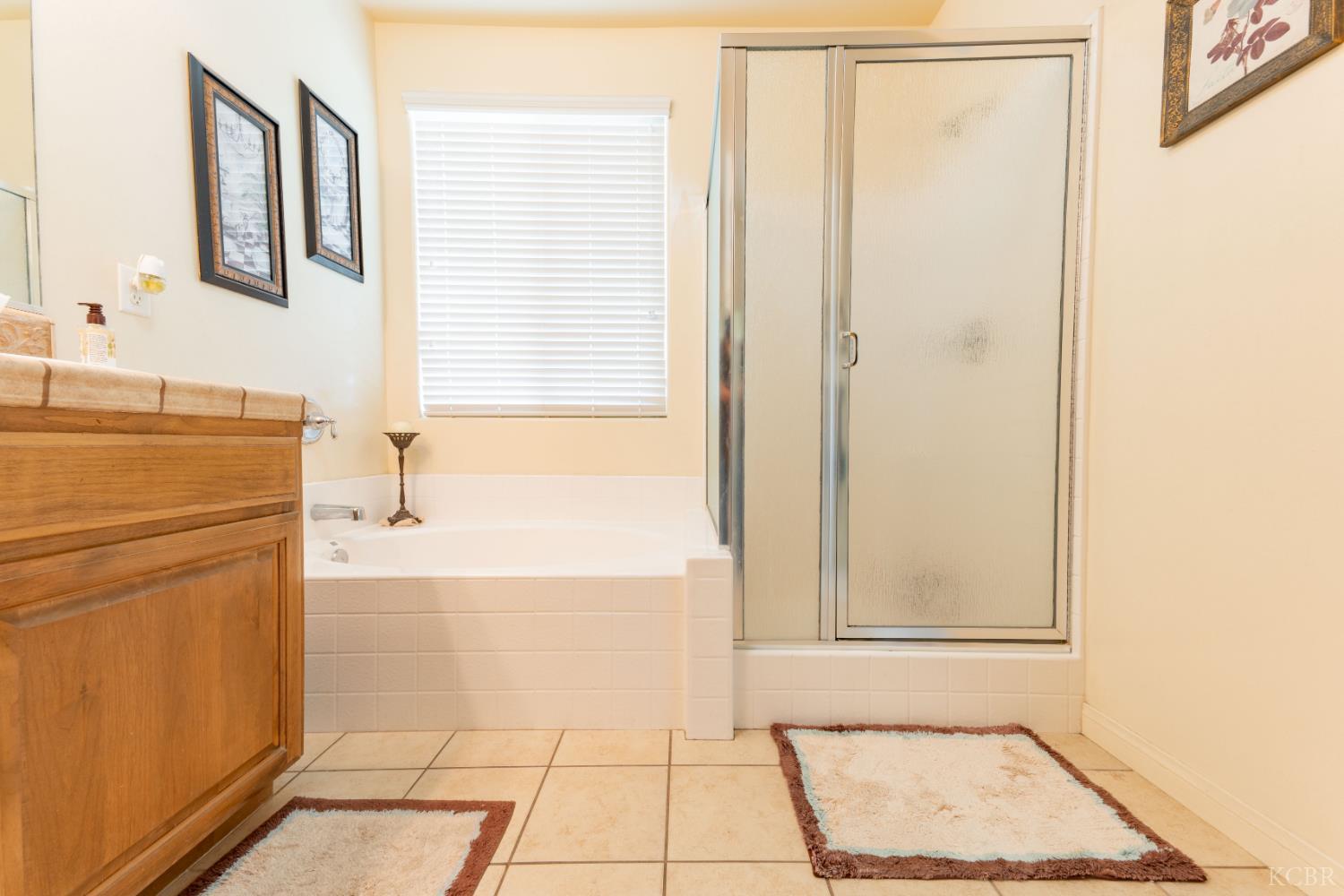10606 Bremgarten Ct, Bakersfield, CA 93314