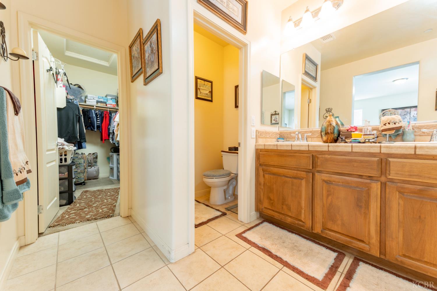 10606 Bremgarten Ct, Bakersfield, CA 93314