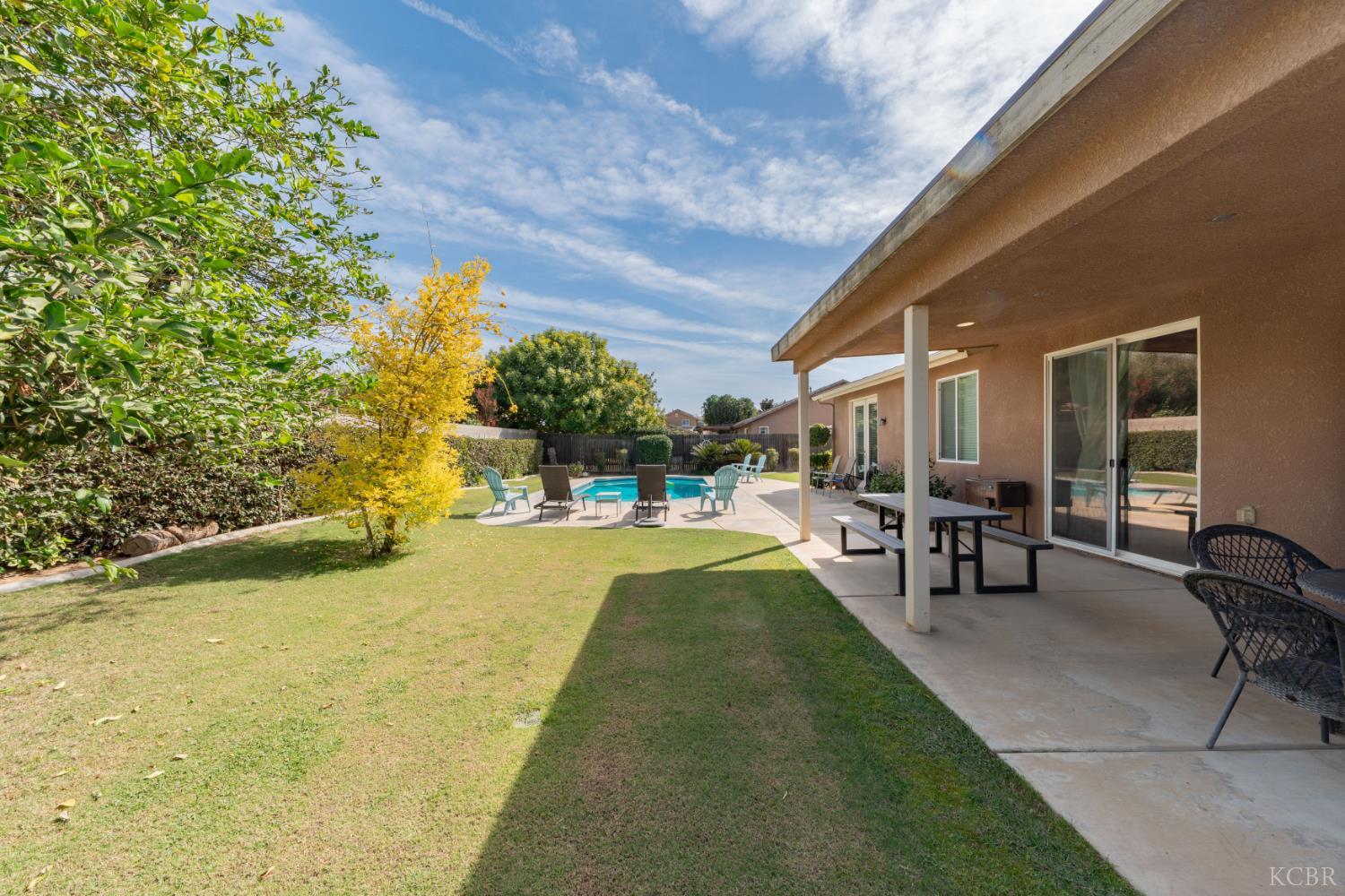 10606 Bremgarten Ct, Bakersfield, CA 93314