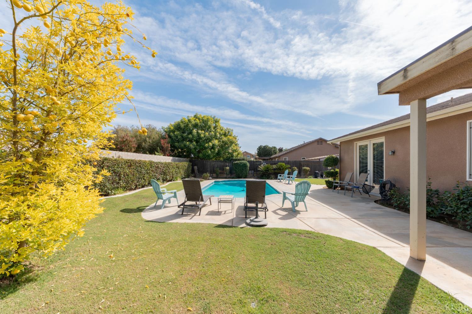 10606 Bremgarten Ct, Bakersfield, CA 93314