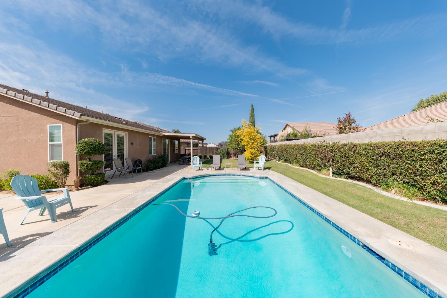 10606 Bremgarten Ct, Bakersfield, CA 93314