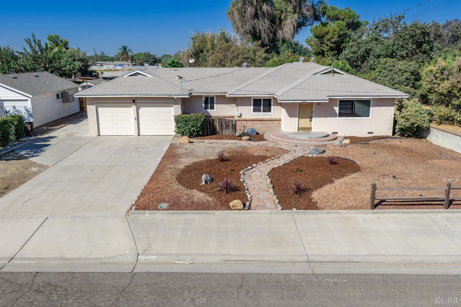 395 Champion St, Lemoore, CA 93245