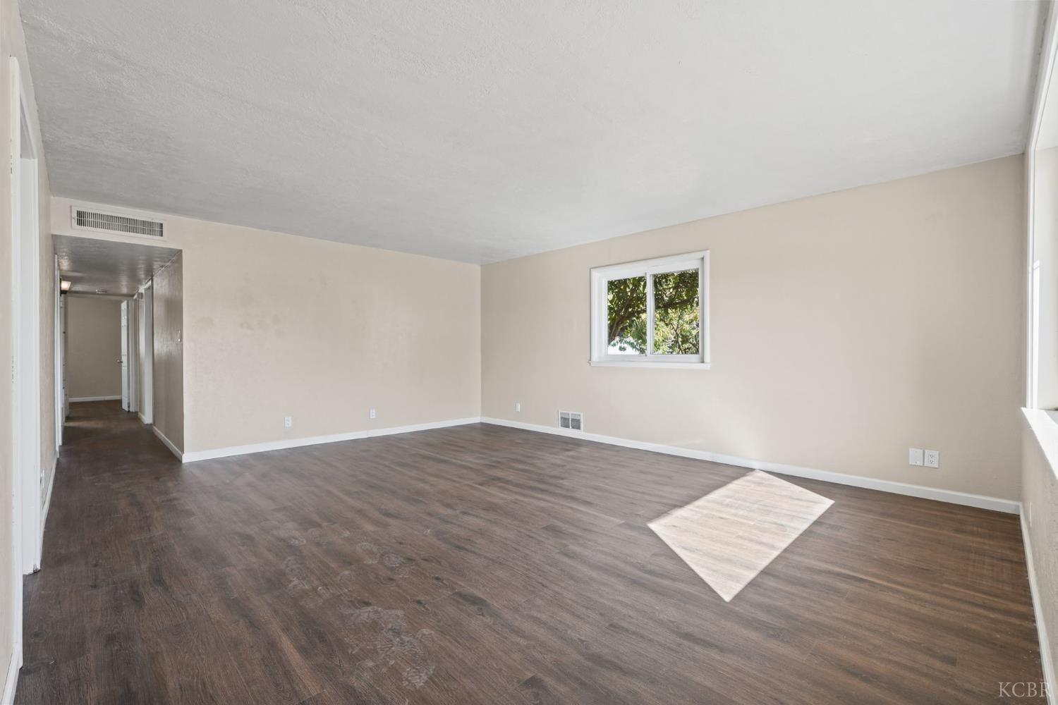 395 Champion St, Lemoore, CA 93245