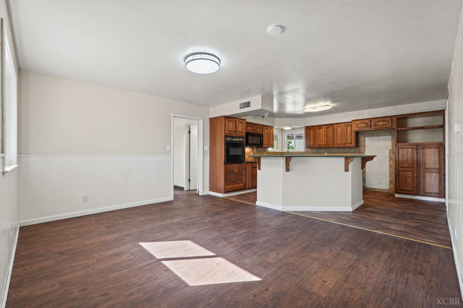395 Champion St, Lemoore, CA 93245