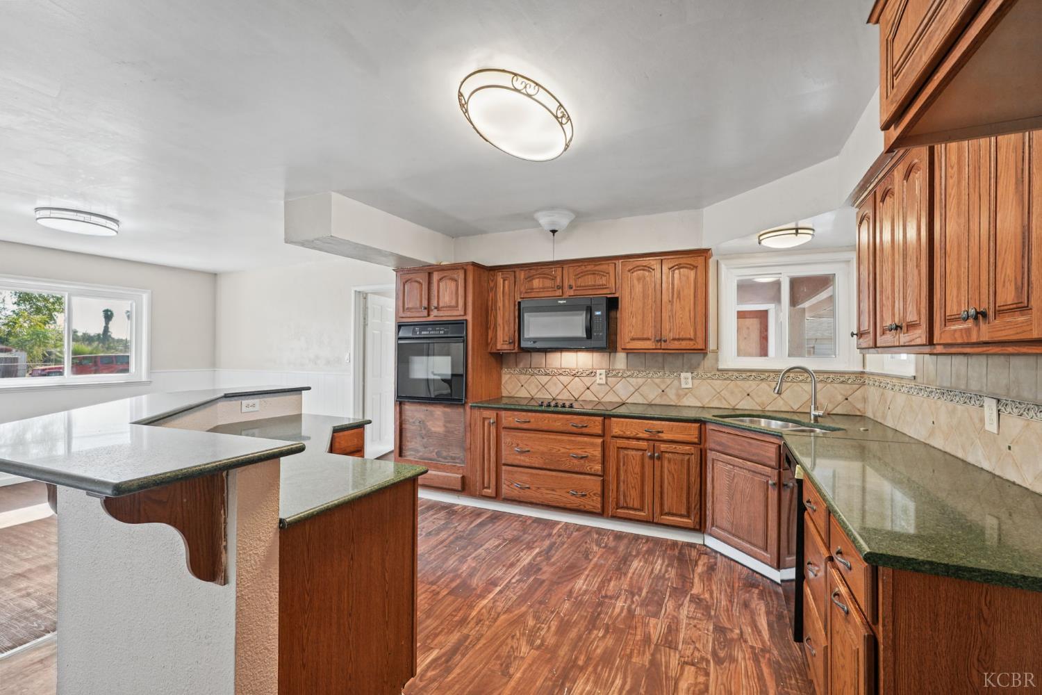 395 Champion St, Lemoore, CA 93245
