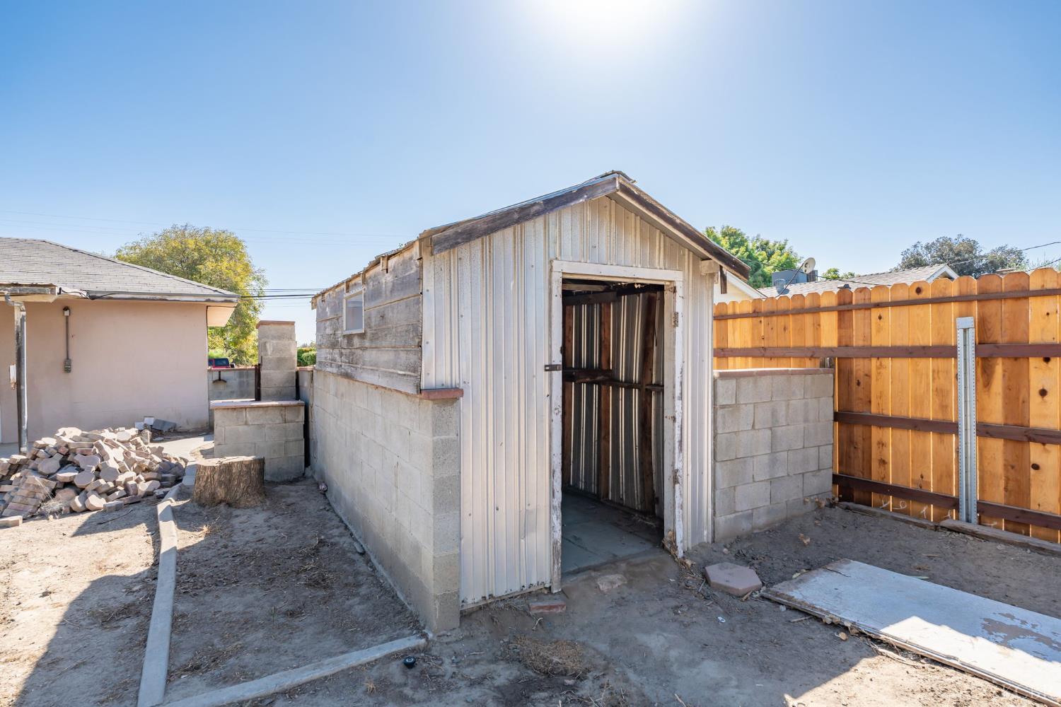 395 Champion St, Lemoore, CA 93245