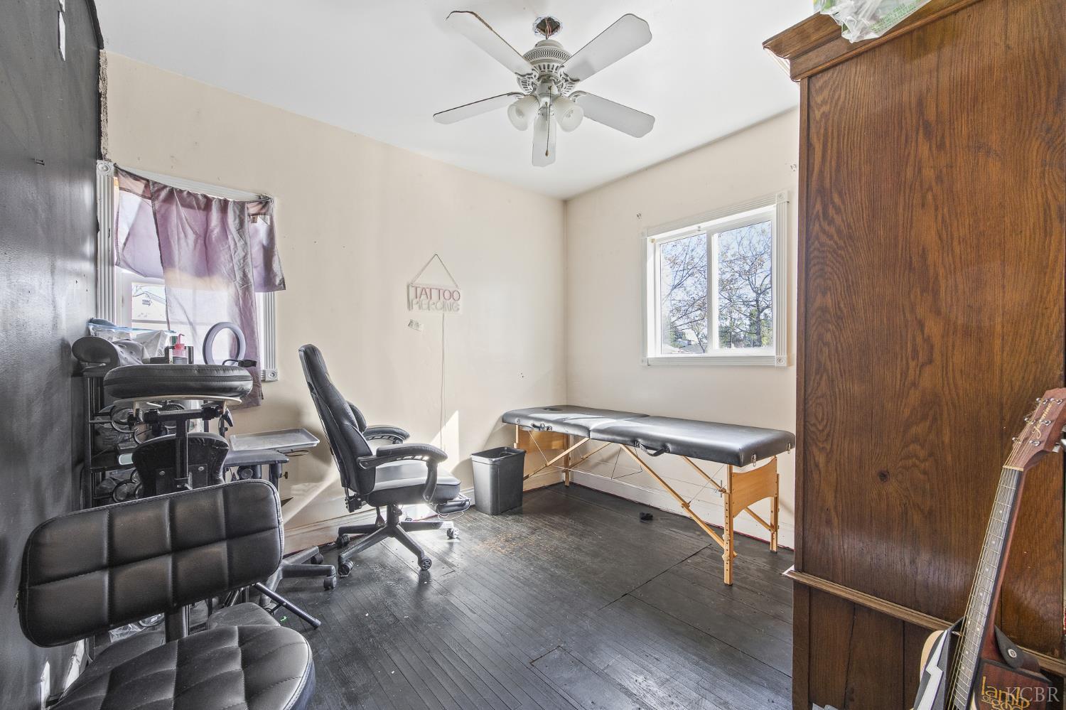515 Neville St, Hanford, CA 93230