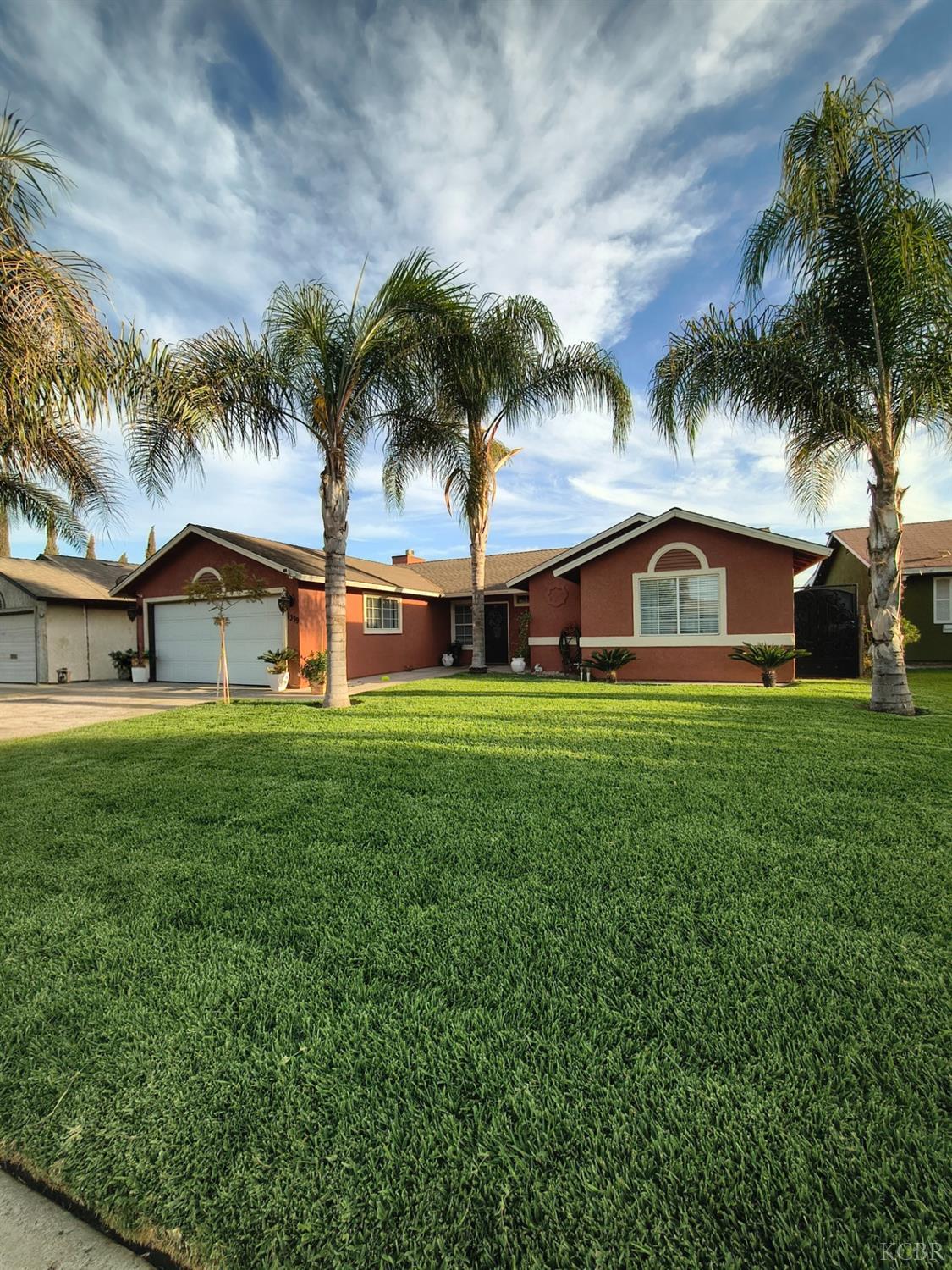 1379 Lombard St, Hanford, CA 93230
