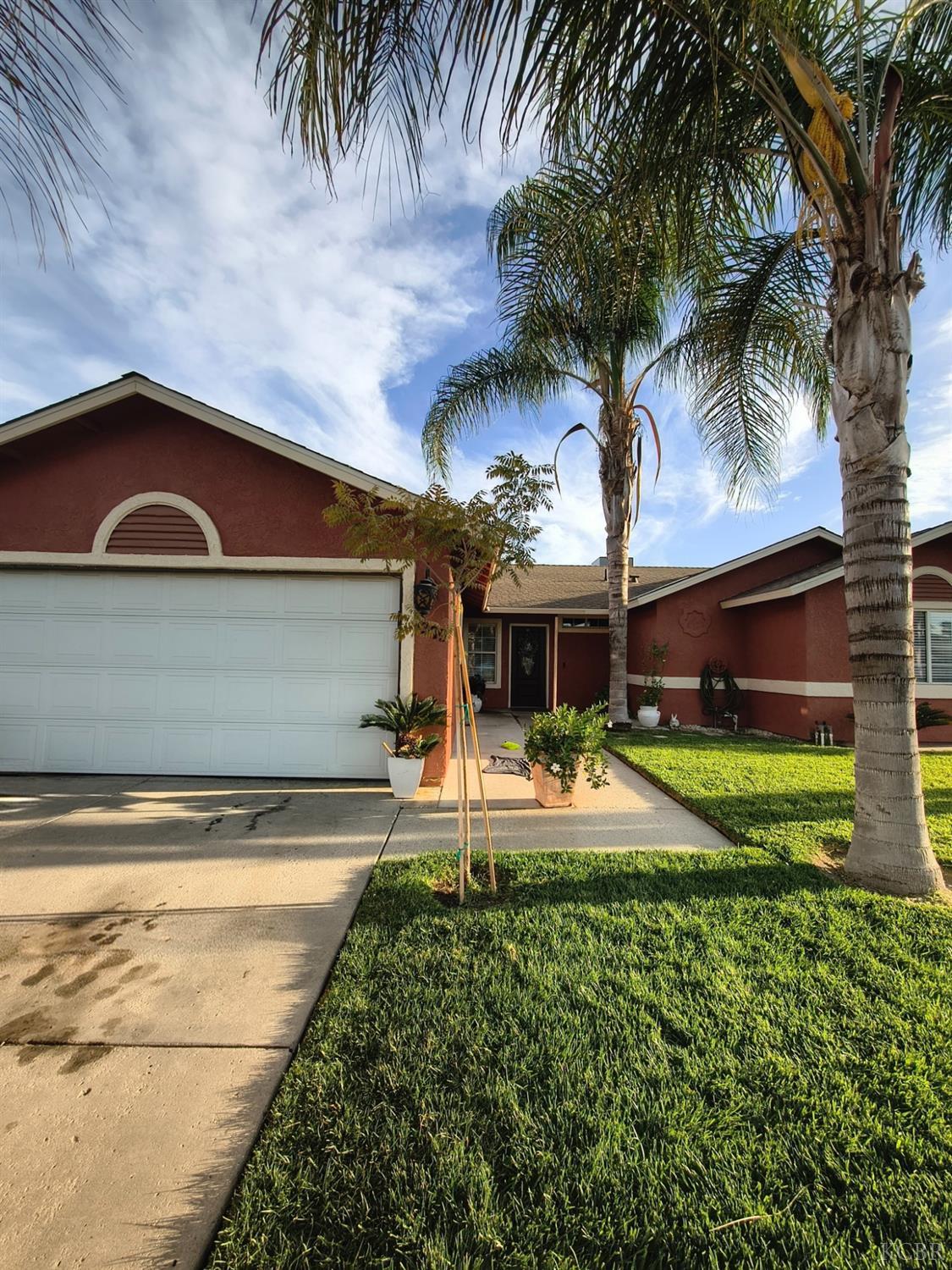 1379 Lombard St, Hanford, CA 93230