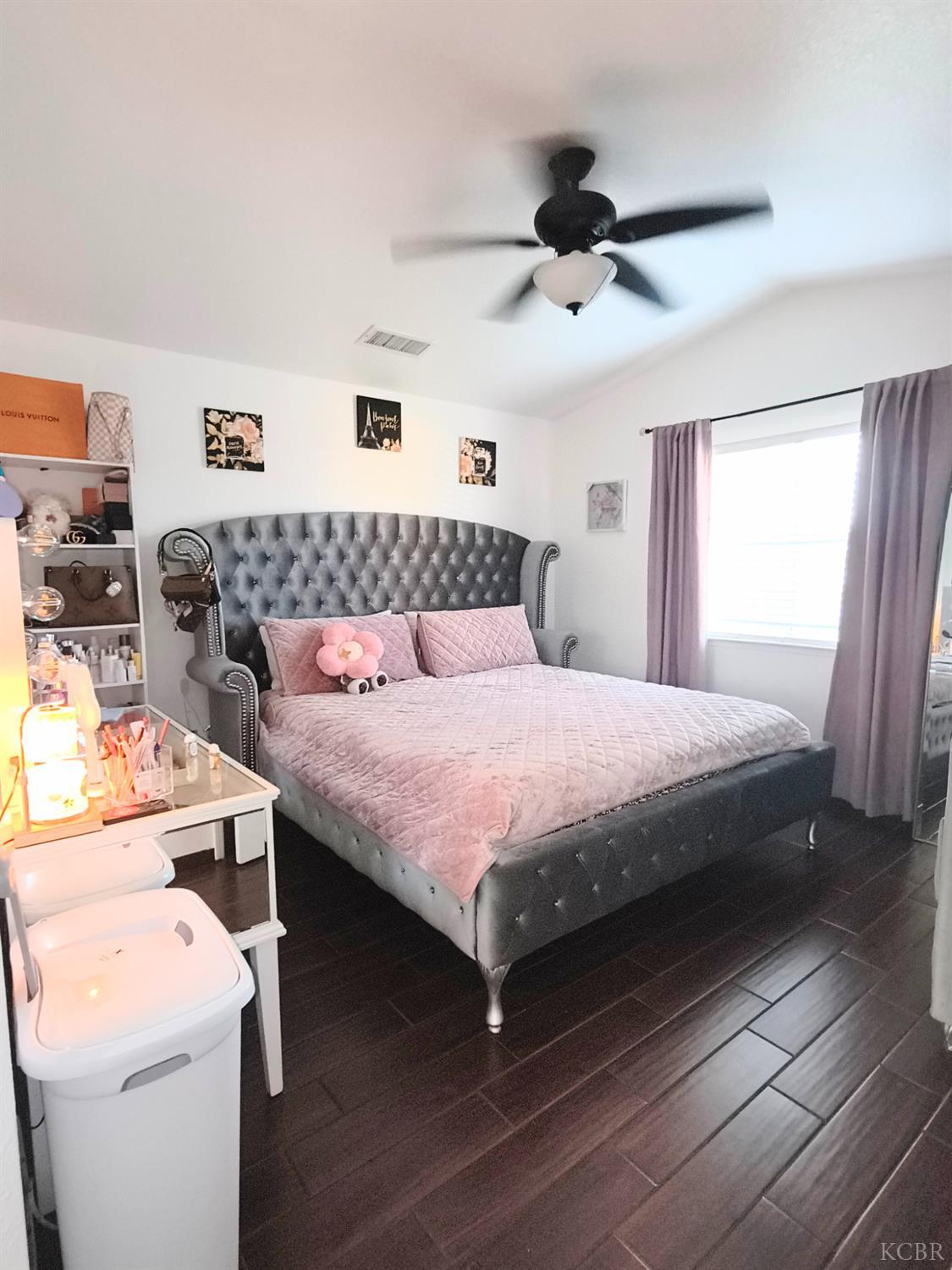 1379 Lombard St, Hanford, CA 93230